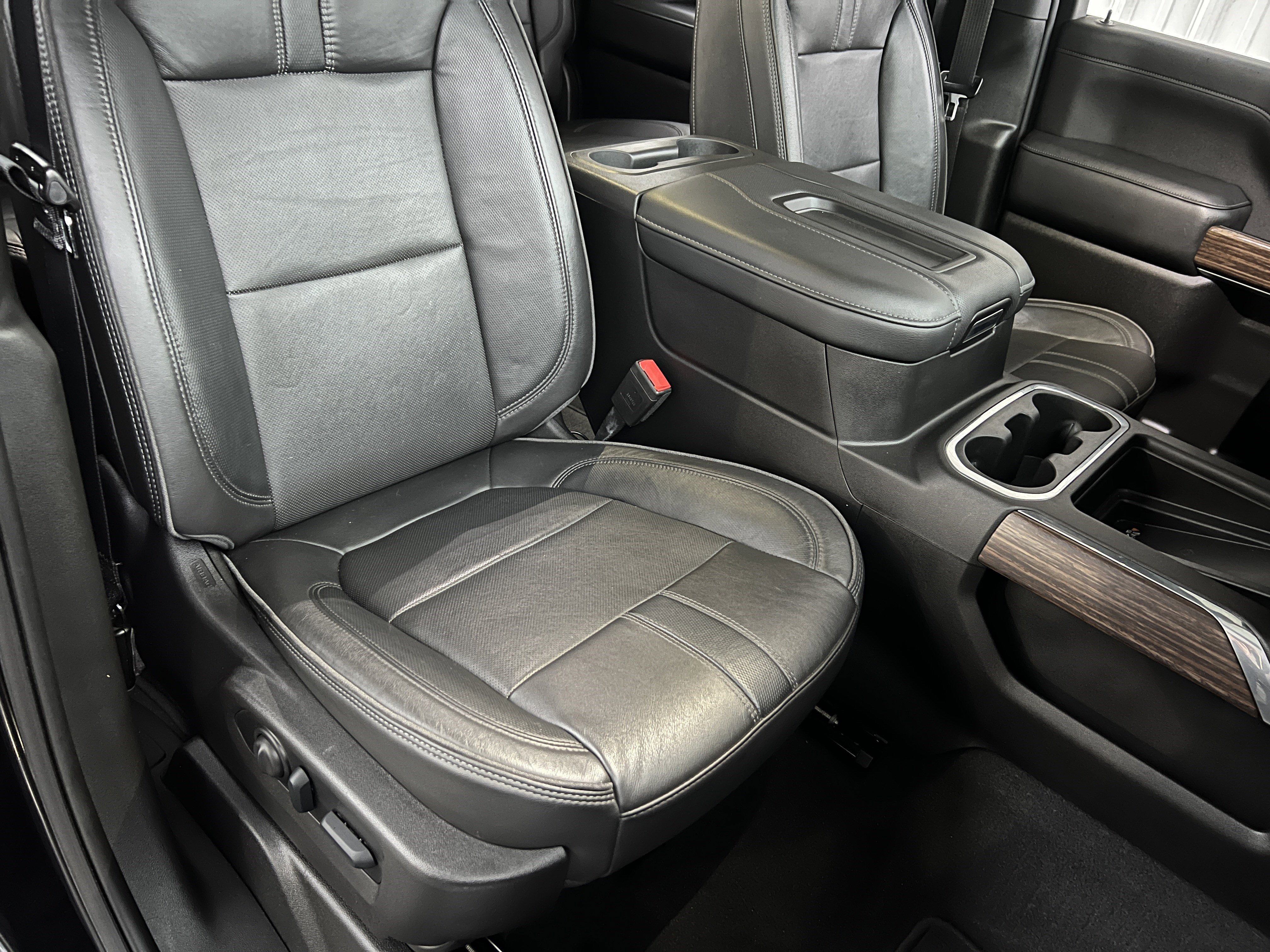 Used 2022 Chevrolet Silverado 3500 High Country w/ Safety Package II image 26