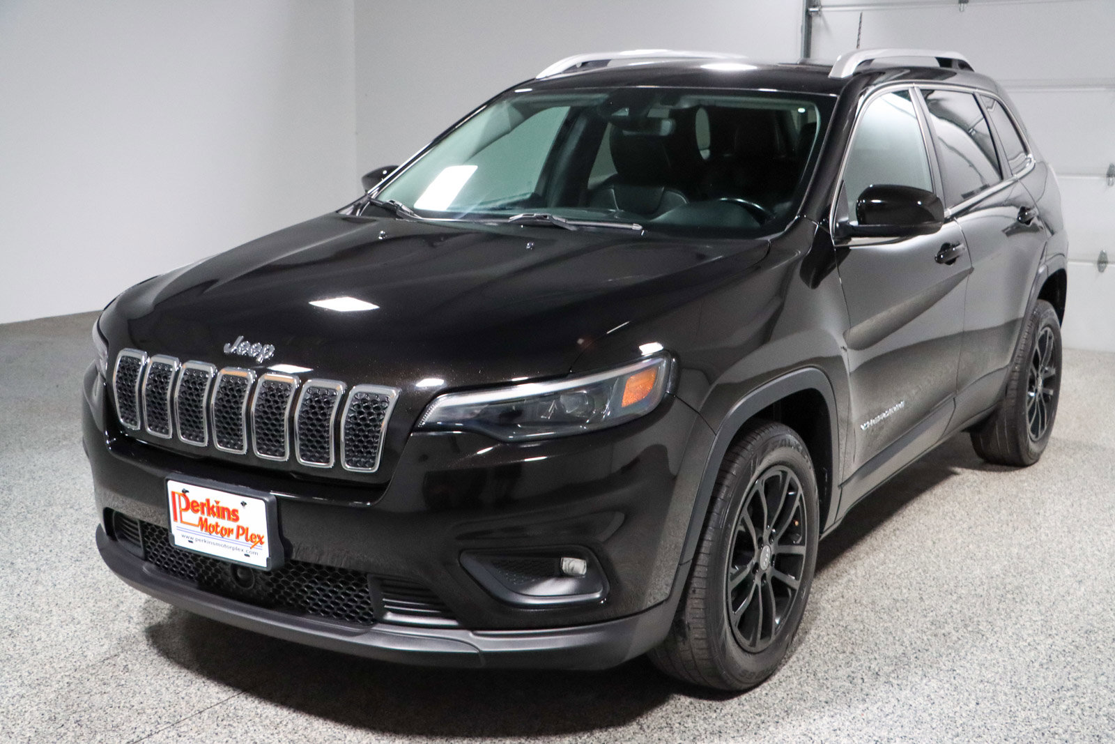 Used 2021 Jeep Cherokee Latitude Plus FWD image 30