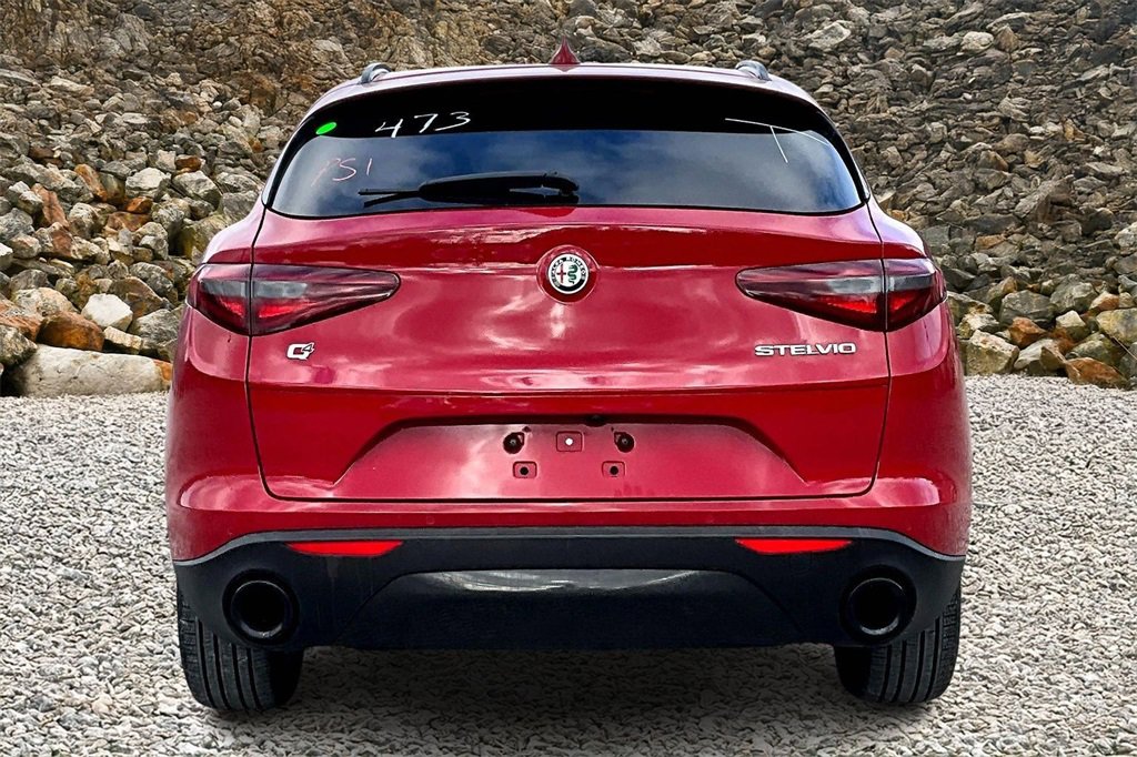 Used 2022 Alfa Romeo Stelvio Sprint image 4