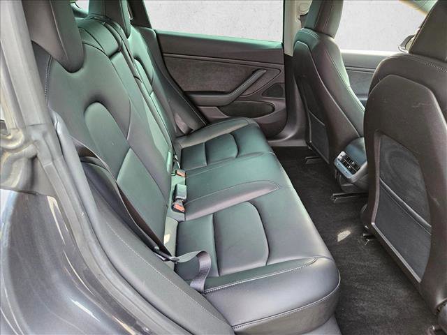 Used 2019 Tesla Model 3 Standard Range Plus image 16