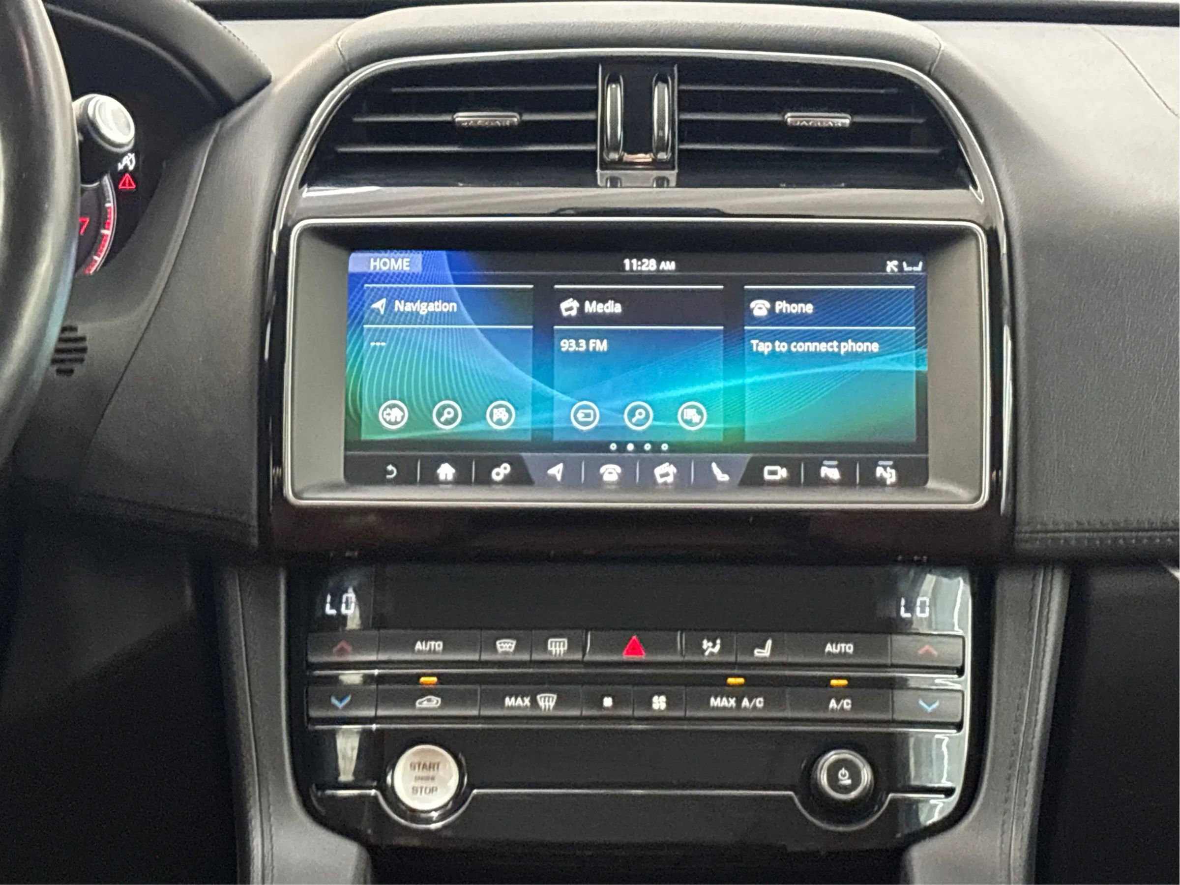 Used 2019 Jaguar F-PACE Portfolio image 13