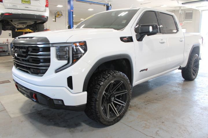 Used 2023 GMC Sierra 1500 AT4 w/ AT4 Premium Package AWD/4WD image 6