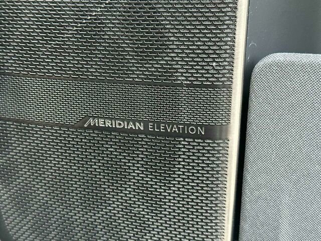 Used 2022 Rivian R1S Launch Edition image 23