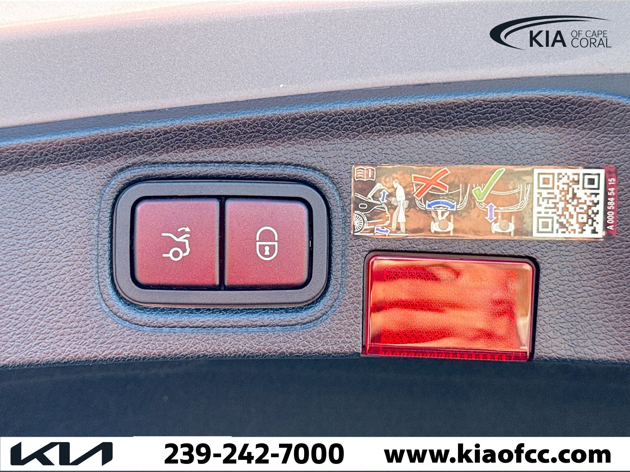 Used 2023 Mercedes-Benz C 43 AMG 4MATIC Coupe image 13