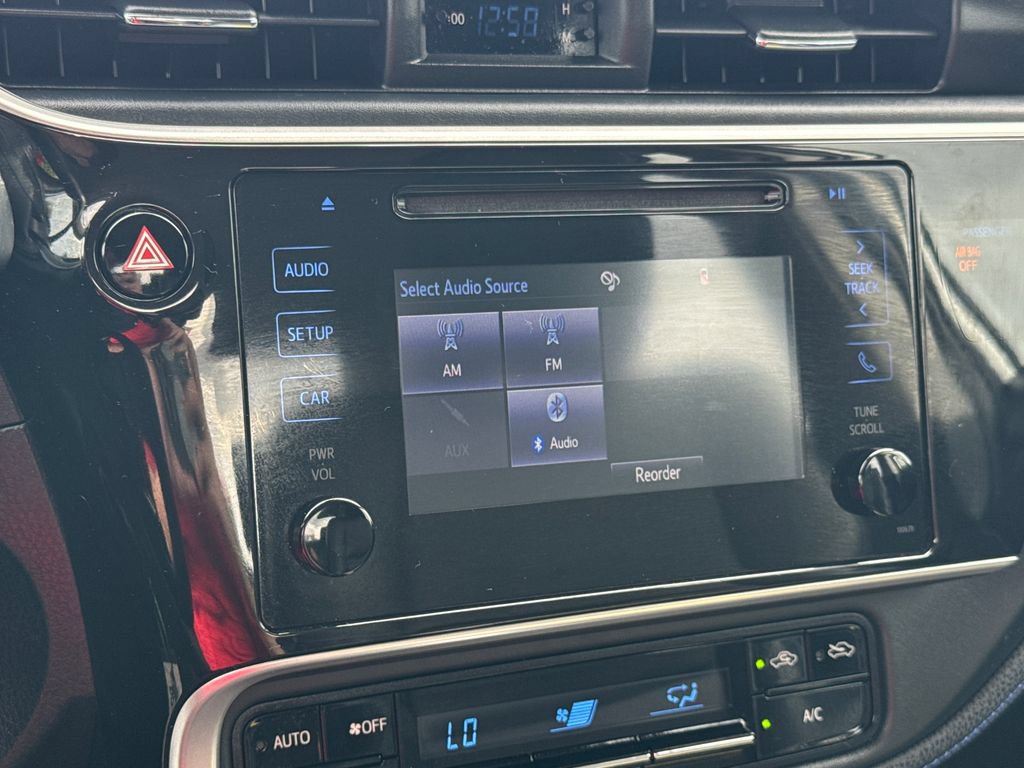 Used 2019 Toyota Corolla SE w/ Carpet Mat Package (TMS) FWD image 22