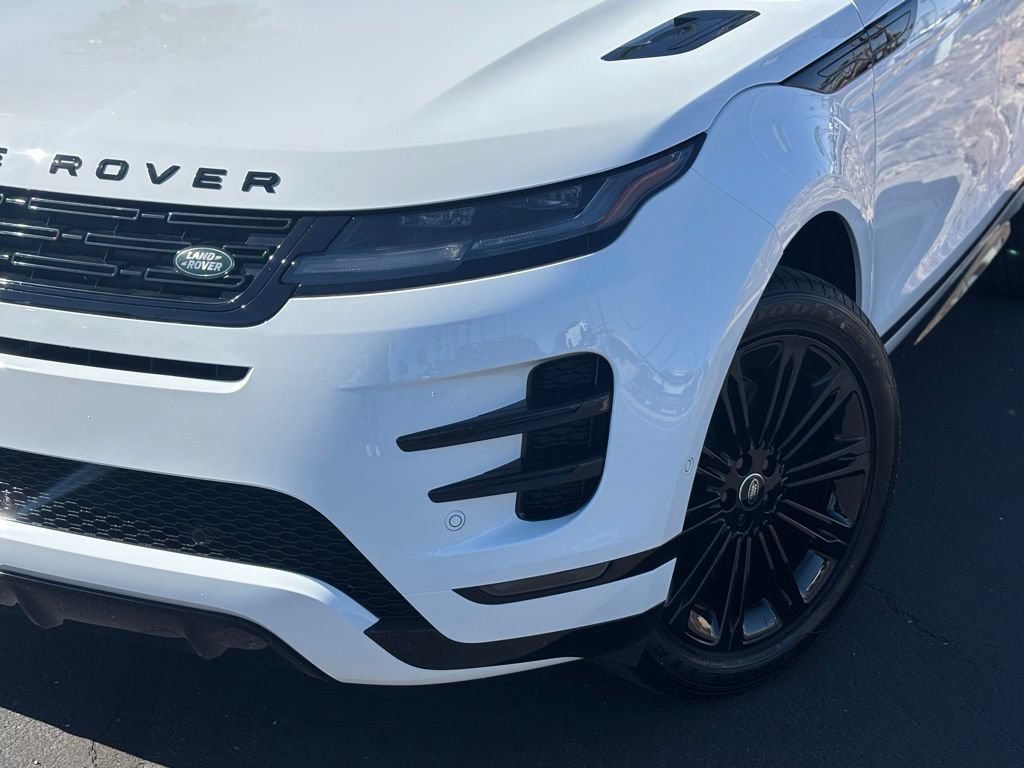 New 2026 Land Rover Range Rover Evoque Dynamic SE AWD/4WD image 2