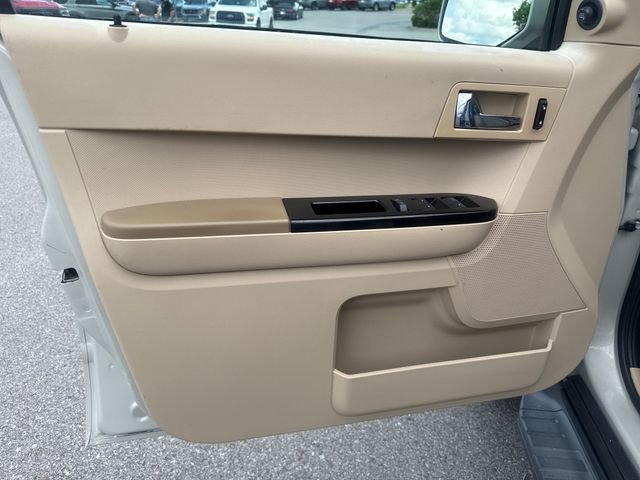 Used 2008 Ford Escape Limited FWD image 9