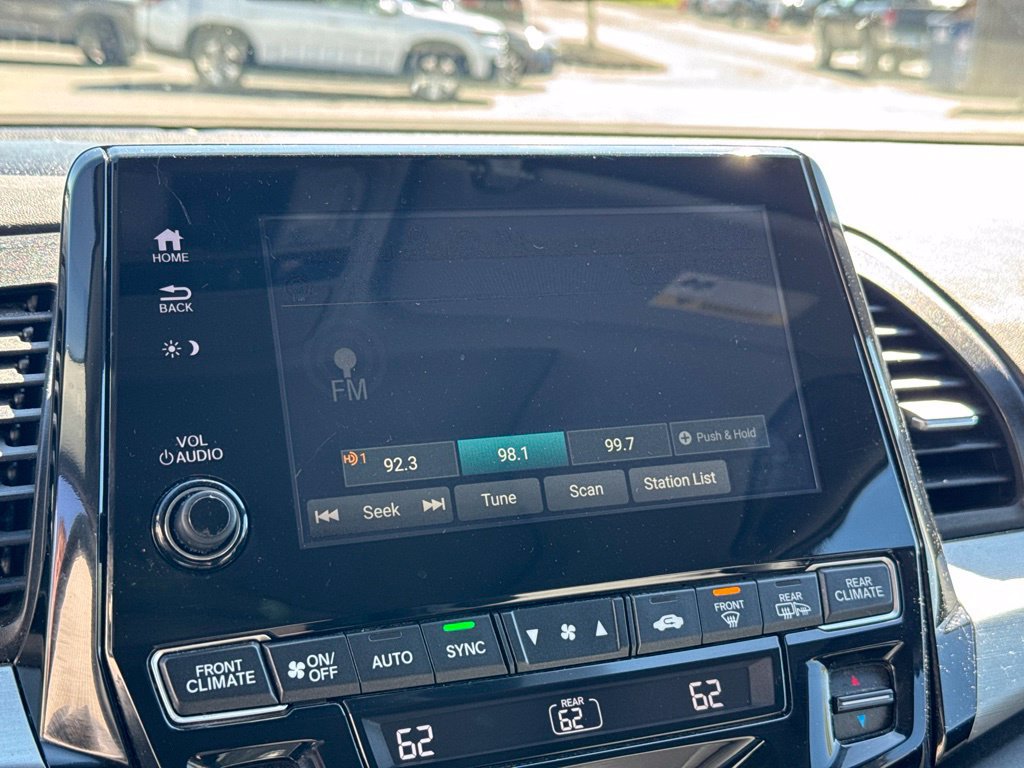 Used 2018 Honda Odyssey Touring image 19