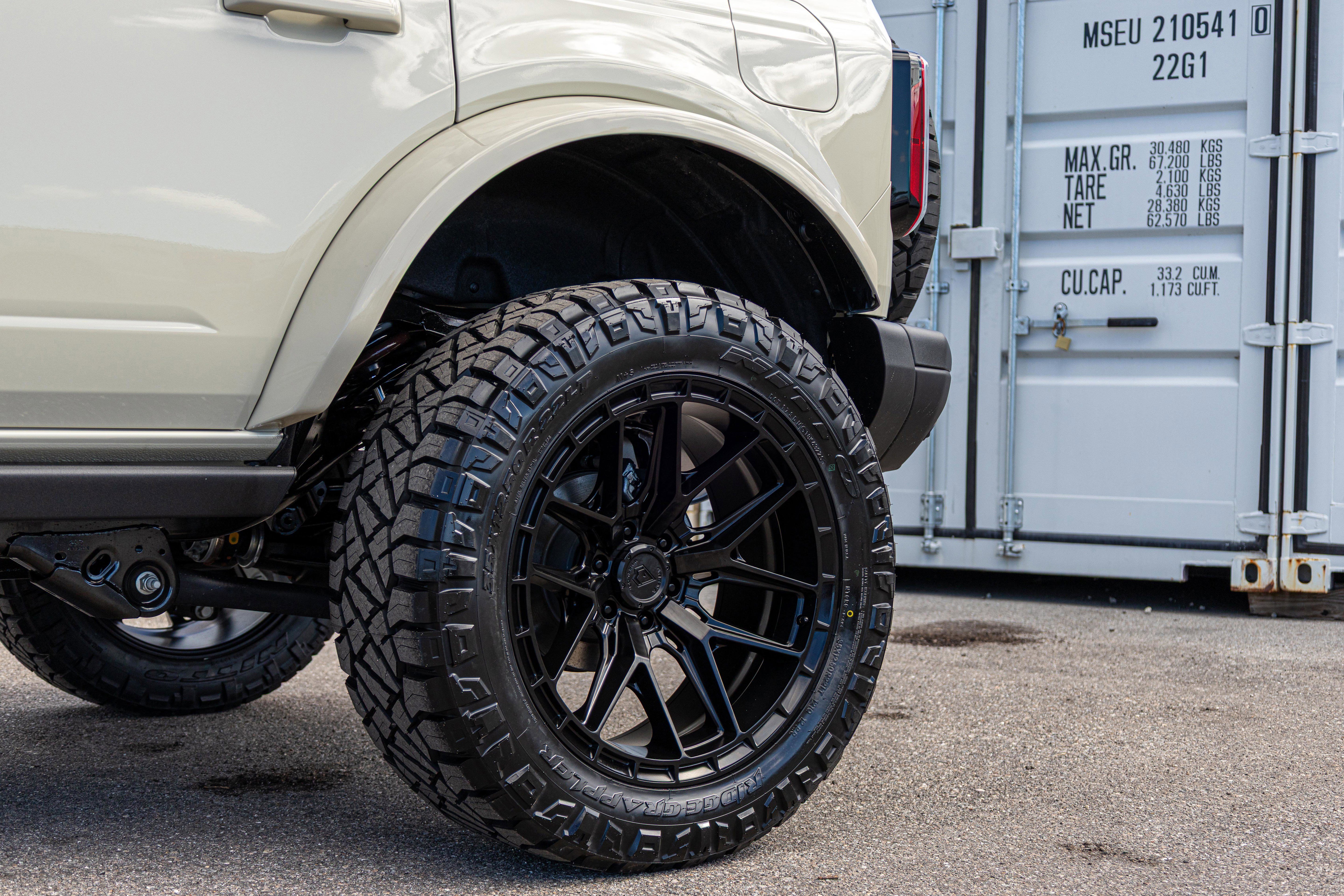 New 2025 Ford Bronco Badlands AWD/4WD image 38