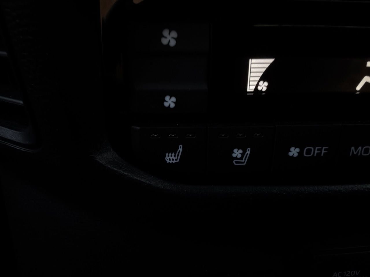 Used 2024 Toyota Sequoia Capstone AWD/4WD image 20
