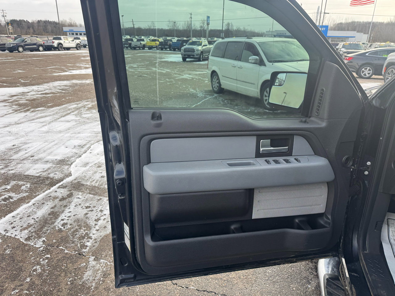 Used 2013 Ford F150 XLT w/ Luxury Equipment Group image 14