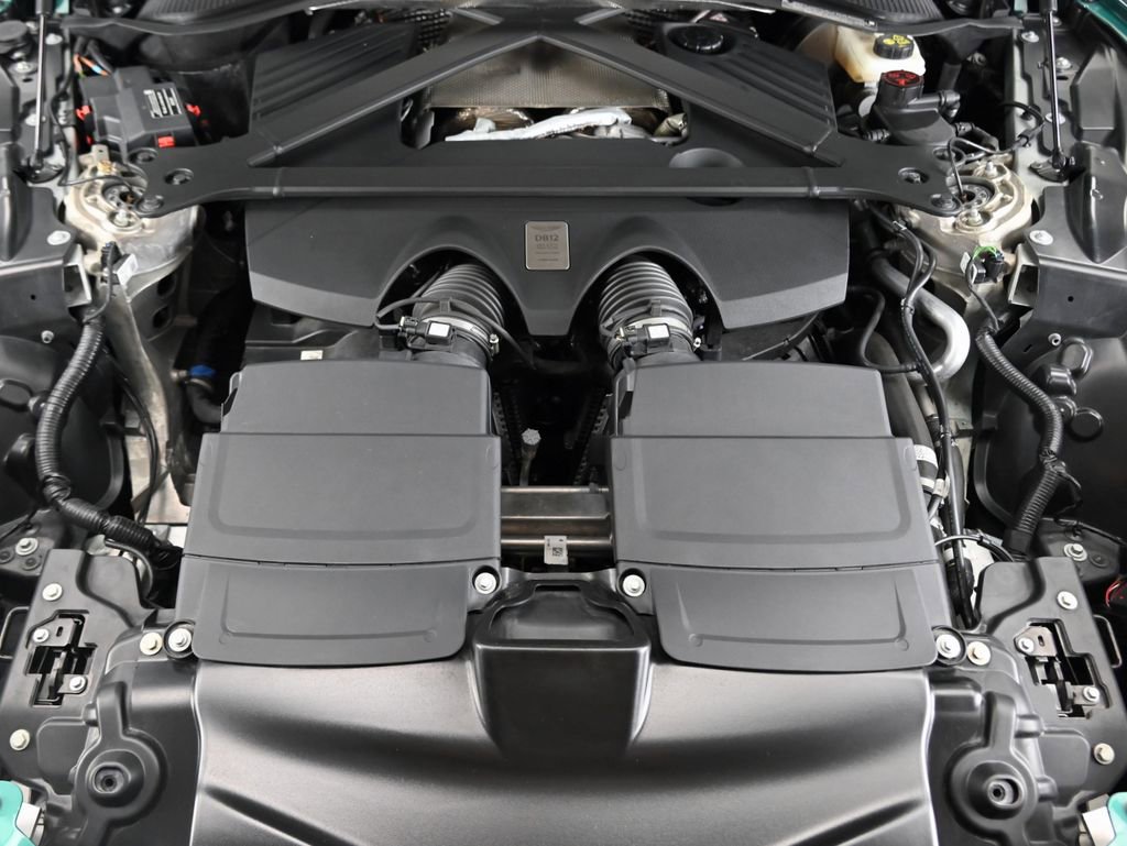 Used 2024 Aston Martin DB12 Coupe image 29