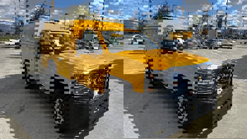 Used 2018 Chevrolet Silverado 3500 W/T AWD/4WD image 31