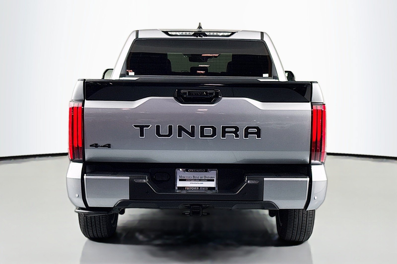 Used 2024 Toyota Tundra Platinum AWD/4WD image 4