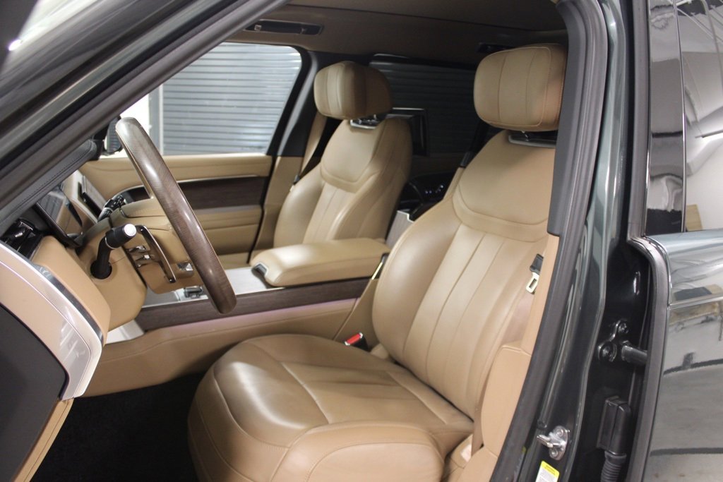 Used 2024 Land Rover Range Rover Long Wheelbase Autobiography image 4