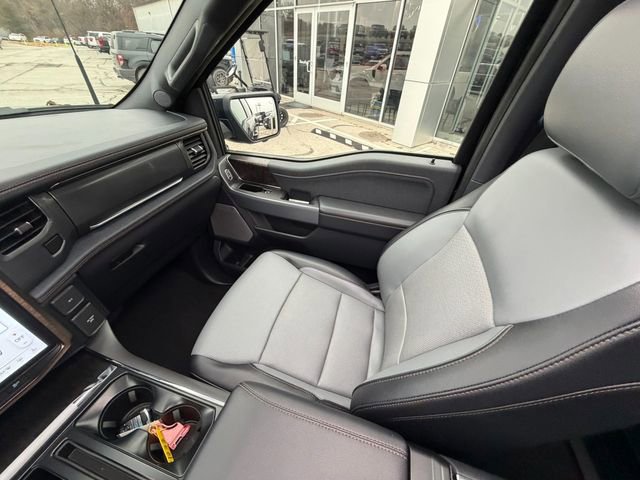 Used 2023 Ford F150 Lightning Lariat w/ Equipment Group 511A High image 29