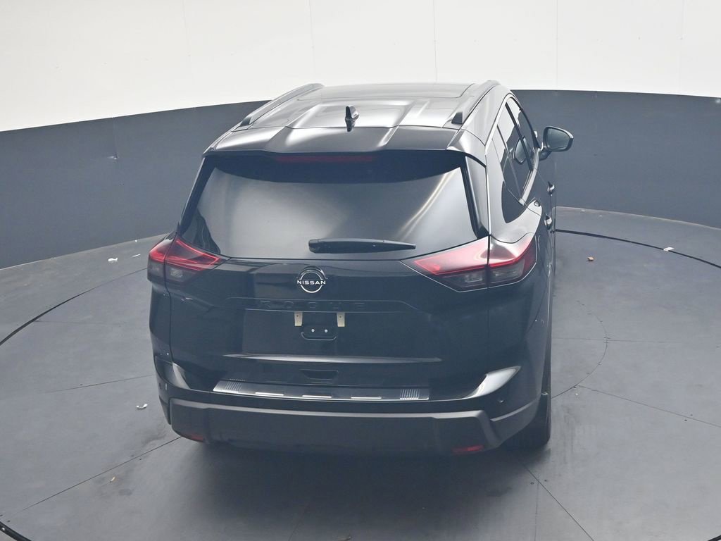 Certified 2026 Nissan Rogue Dark Armor FWD image 22