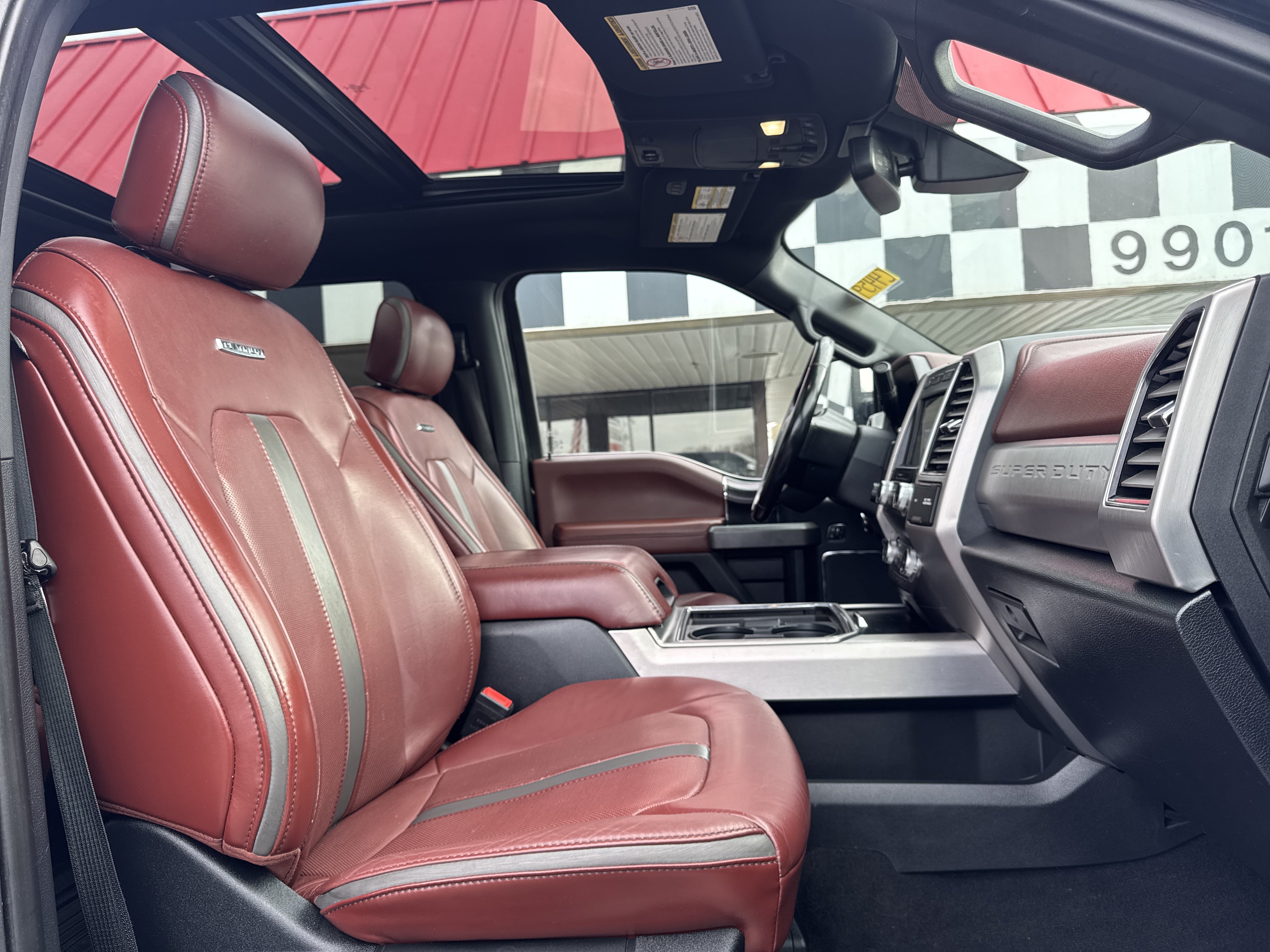 Used 2019 Ford F250 Platinum w/ Platinum Ultimate Package AWD/4WD image 28