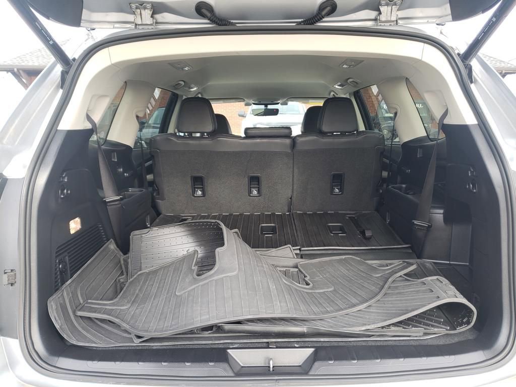 Used 2022 Subaru Ascent Limited w/ Popular Package #4 image 8