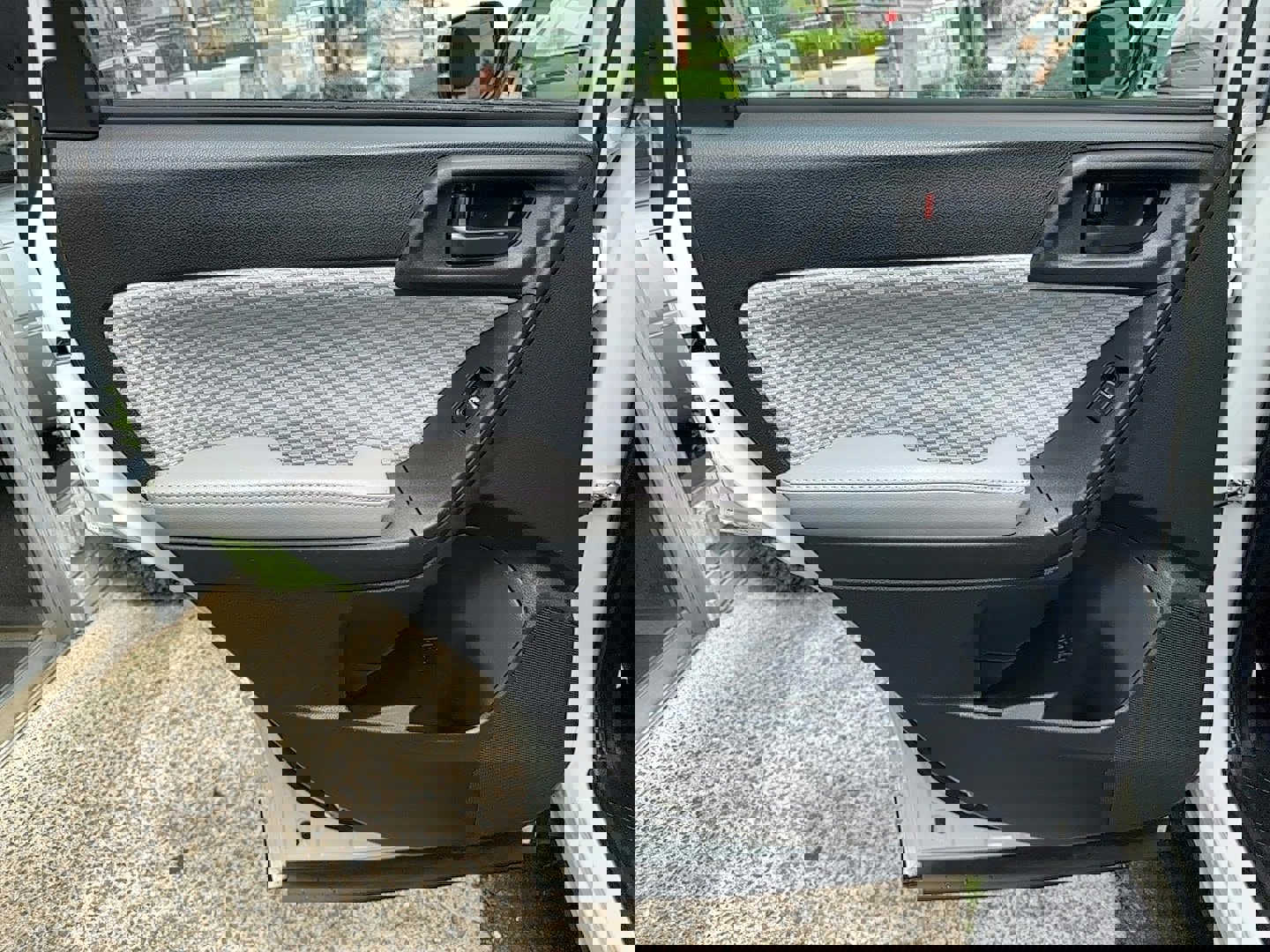 Used 2018 Subaru Forester 2.5i w/ Alloy Wheel Package image 14