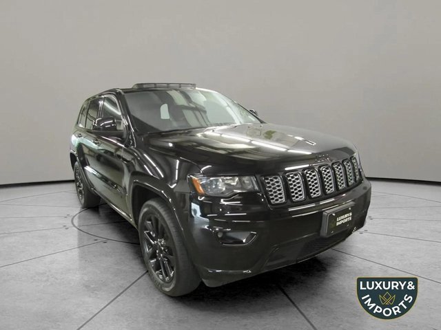 Used 2020 Jeep Grand Cherokee Altitude image 1