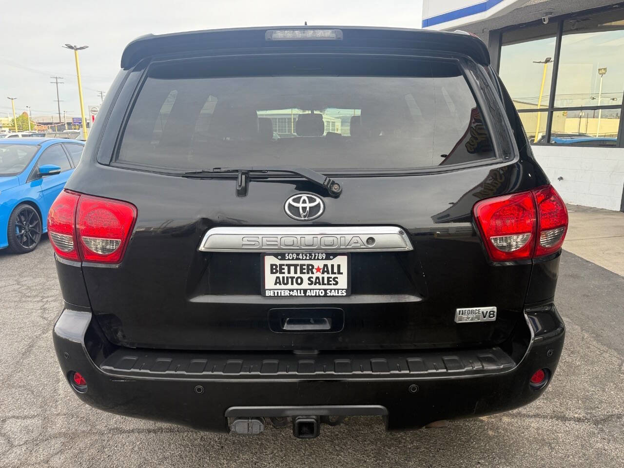 Used 2011 Toyota Sequoia Limited AWD/4WD image 8