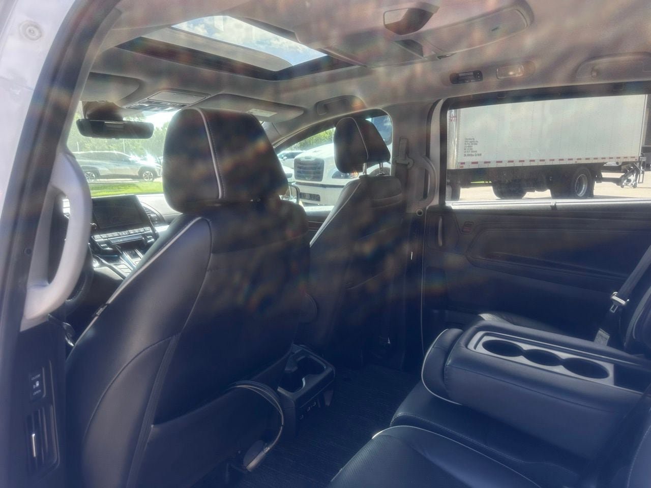 Used 2022 Honda Odyssey Elite image 18