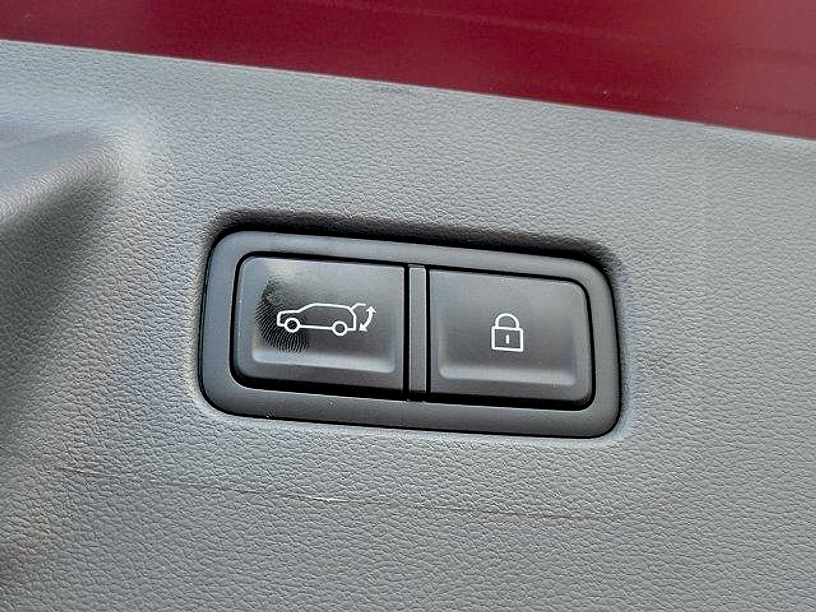 Used 2025 Hyundai Santa Fe SEL FWD image 10