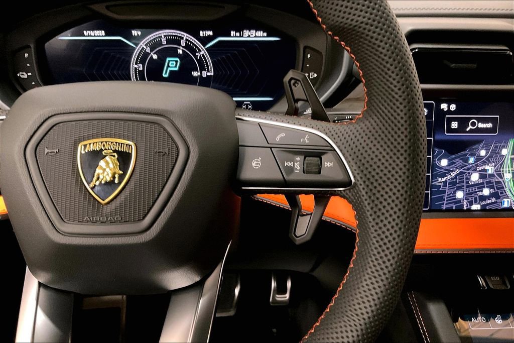 Used 2025 Lamborghini Urus SE image 23