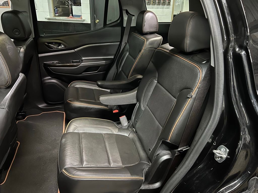 Used 2023 GMC Acadia AT4 w/ Technology Package image 23
