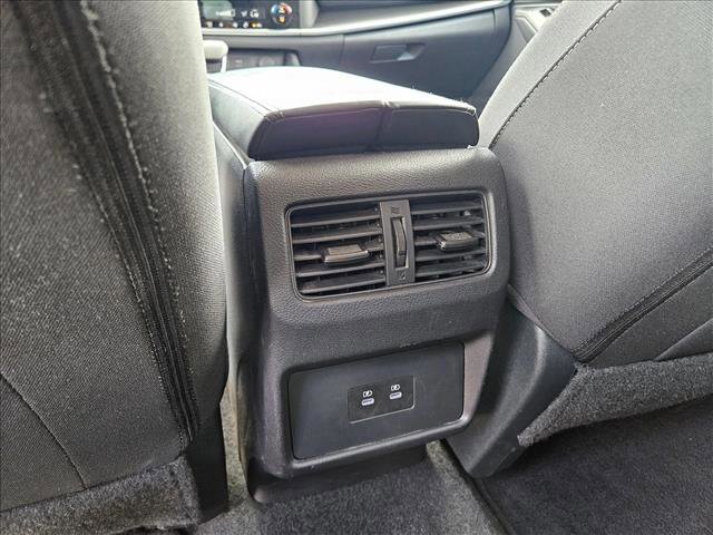 Used 2025 Nissan Rogue SV image 16