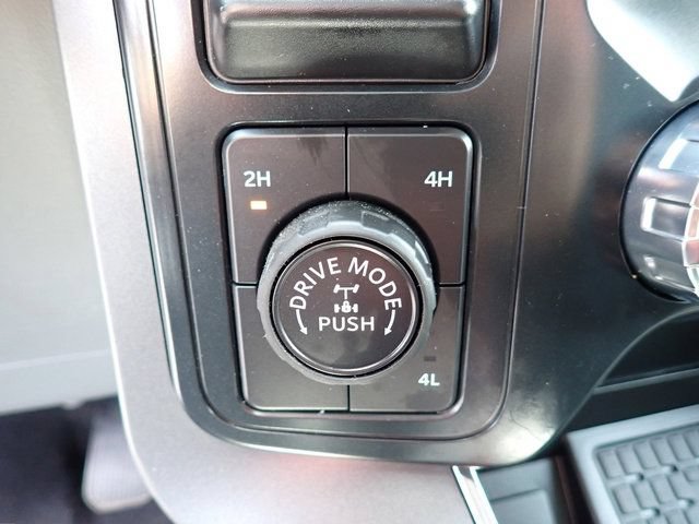 Used 2025 Ford F150 XLT w/ Equipment Group 302A MID AWD/4WD image 25