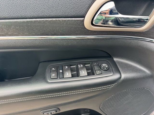 Used 2016 Jeep Grand Cherokee Limited image 11