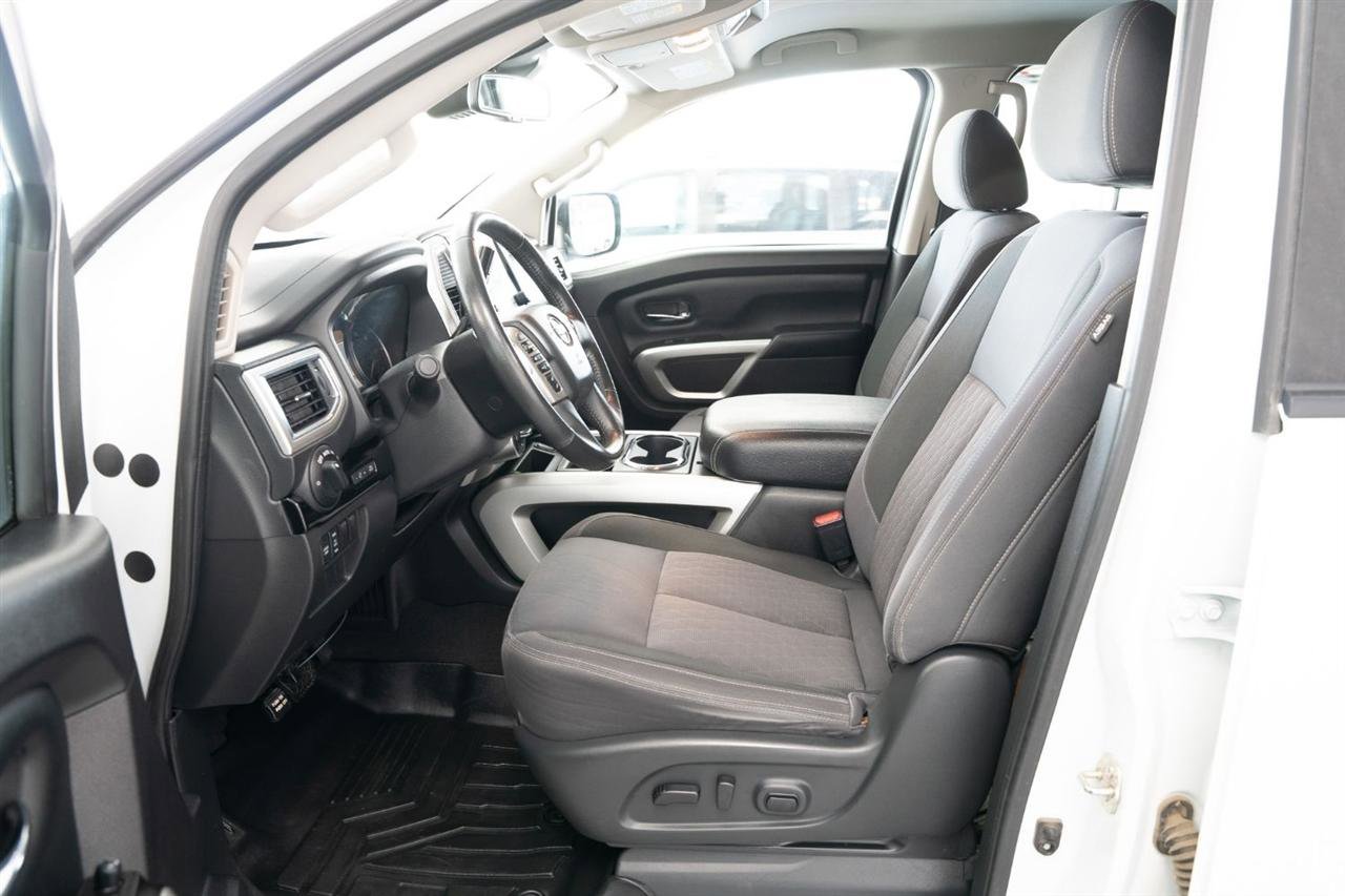 Used 2021 Nissan Titan SV w/ SV Convenience Package AWD/4WD image 18