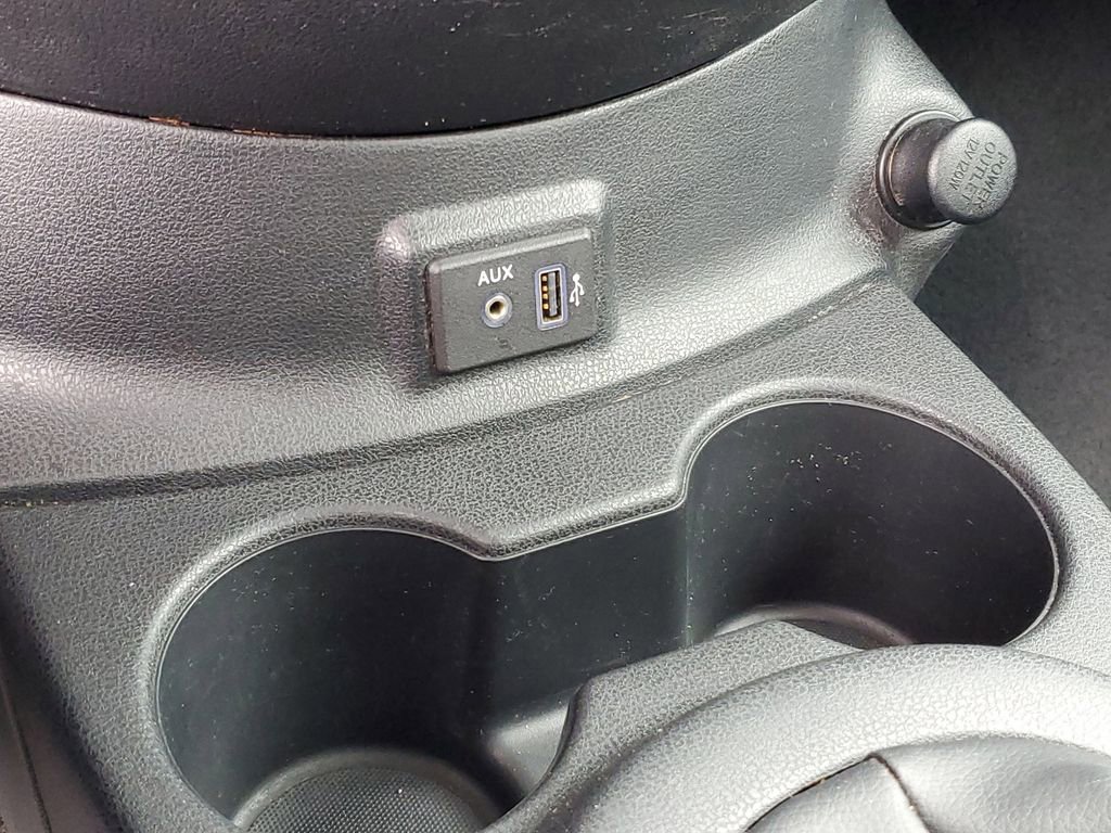 Used 2019 Nissan Versa S FWD image 16