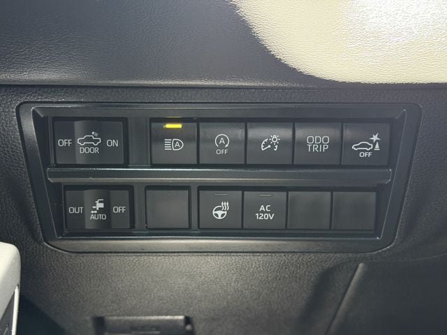 Used 2024 Toyota Tundra Platinum RWD image 23