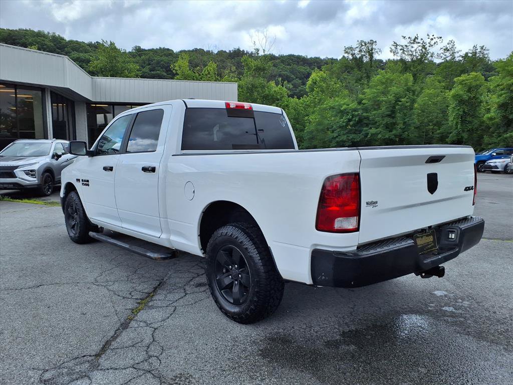 Used 2017 RAM 1500 Classic SLT AWD/4WD image 3