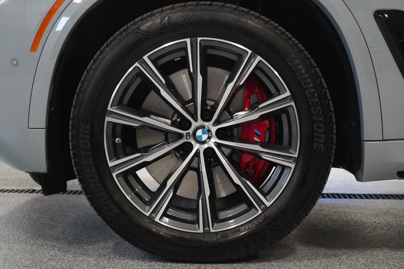 Used 2025 BMW X5 M60i image 10