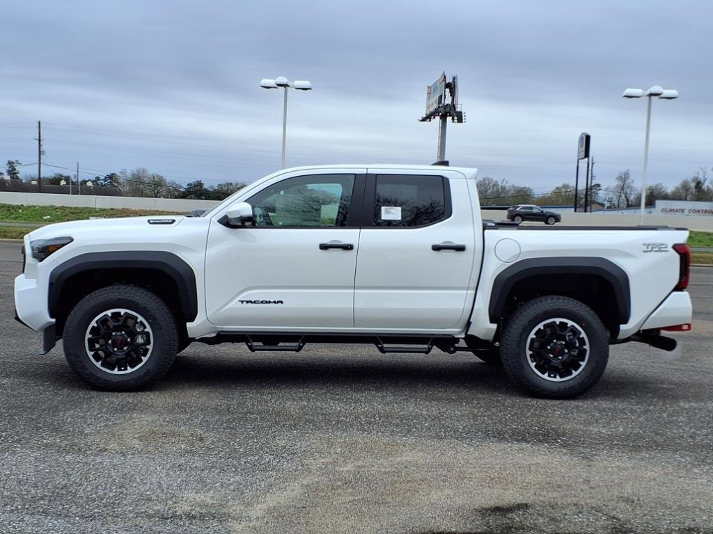 New 2025 Toyota Tacoma TRD Off-Road w/ TRD Off Road Premium Package image 4