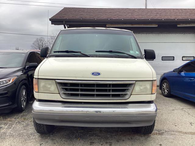 Used 1996 Ford E-350 and Econoline 350 RWD image 2