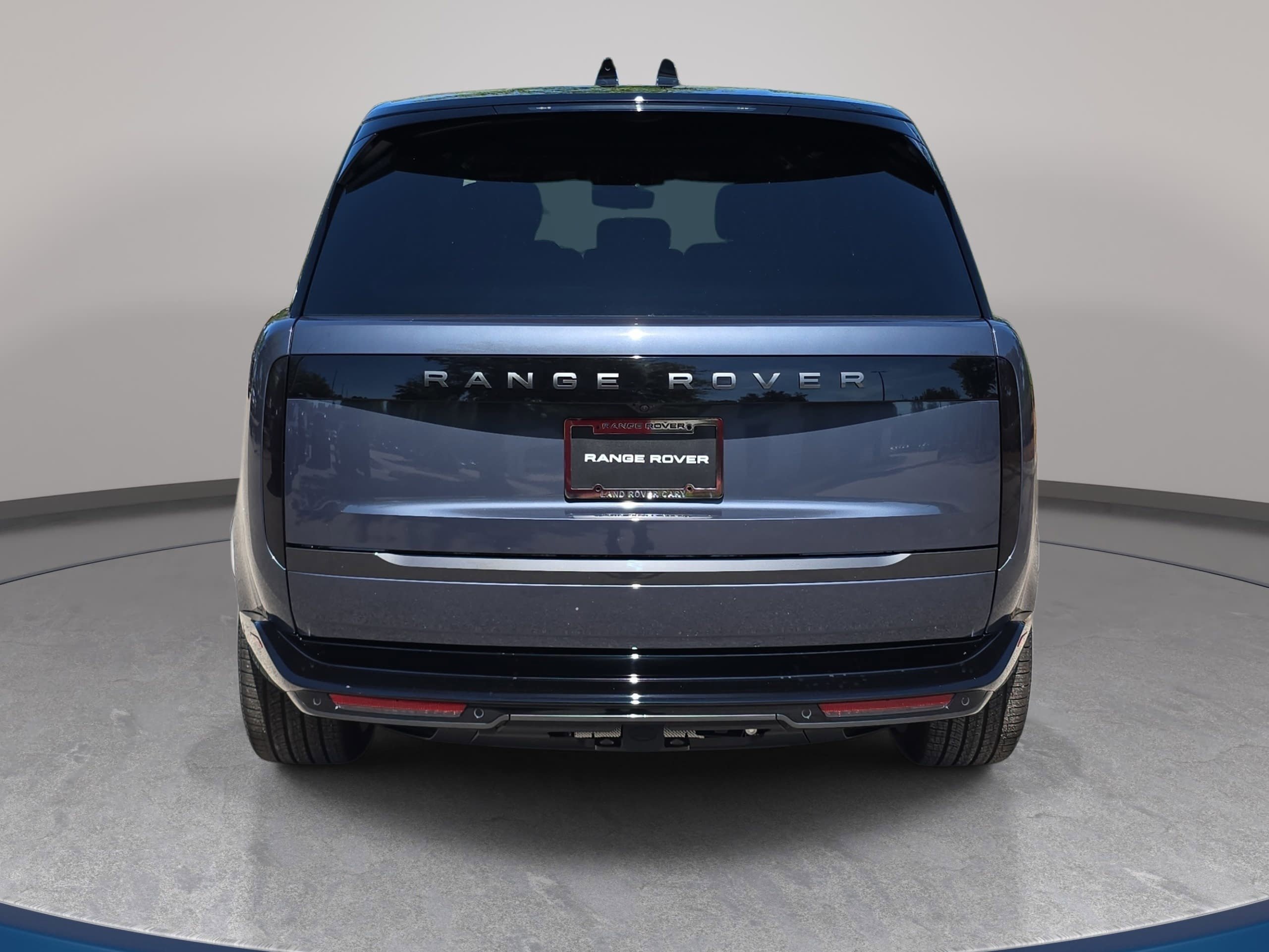 New 2026 Land Rover Range Rover Long Wheelbase SE AWD/4WD image 6