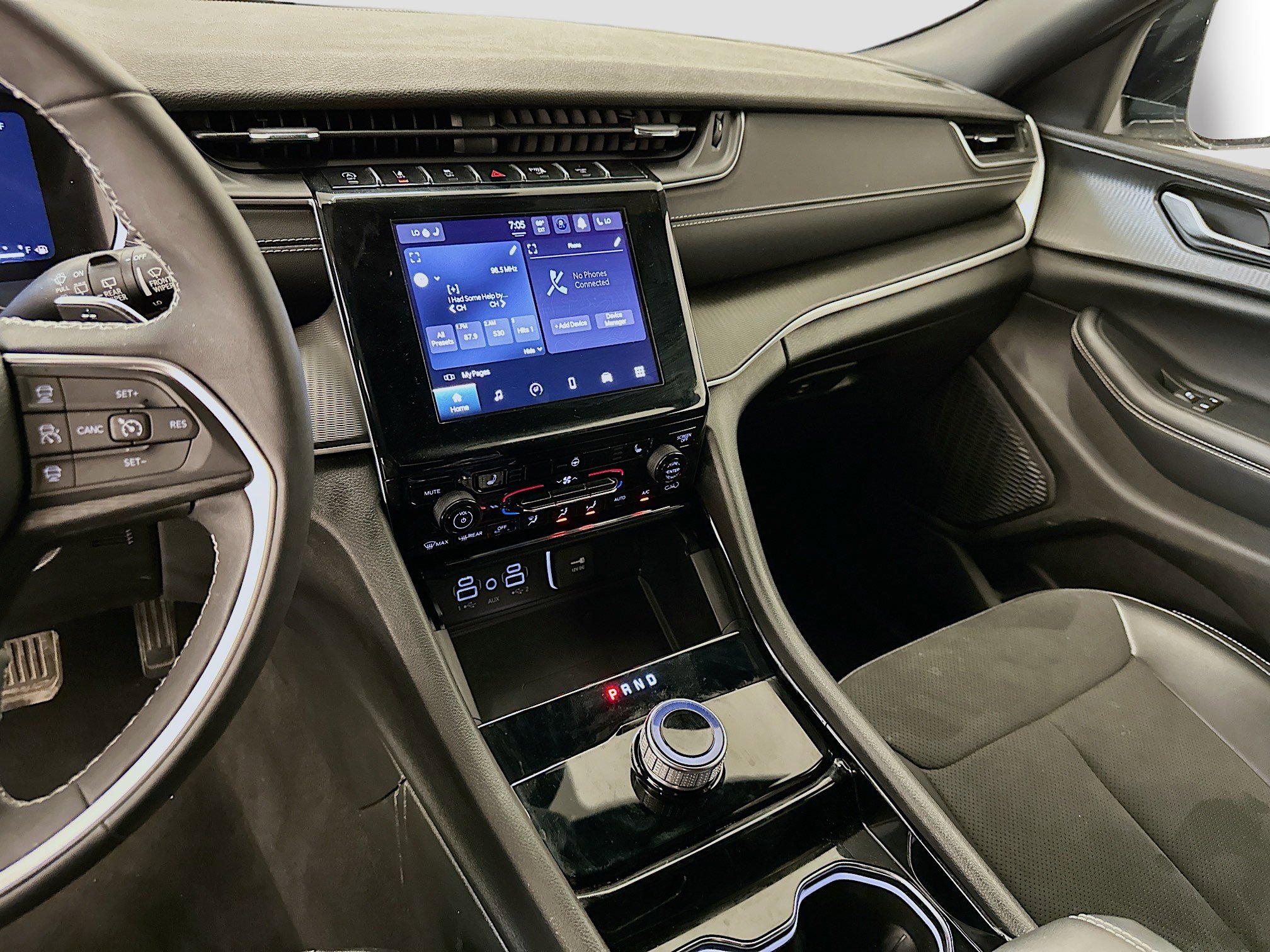Used 2023 Jeep Grand Cherokee Altitude image 25