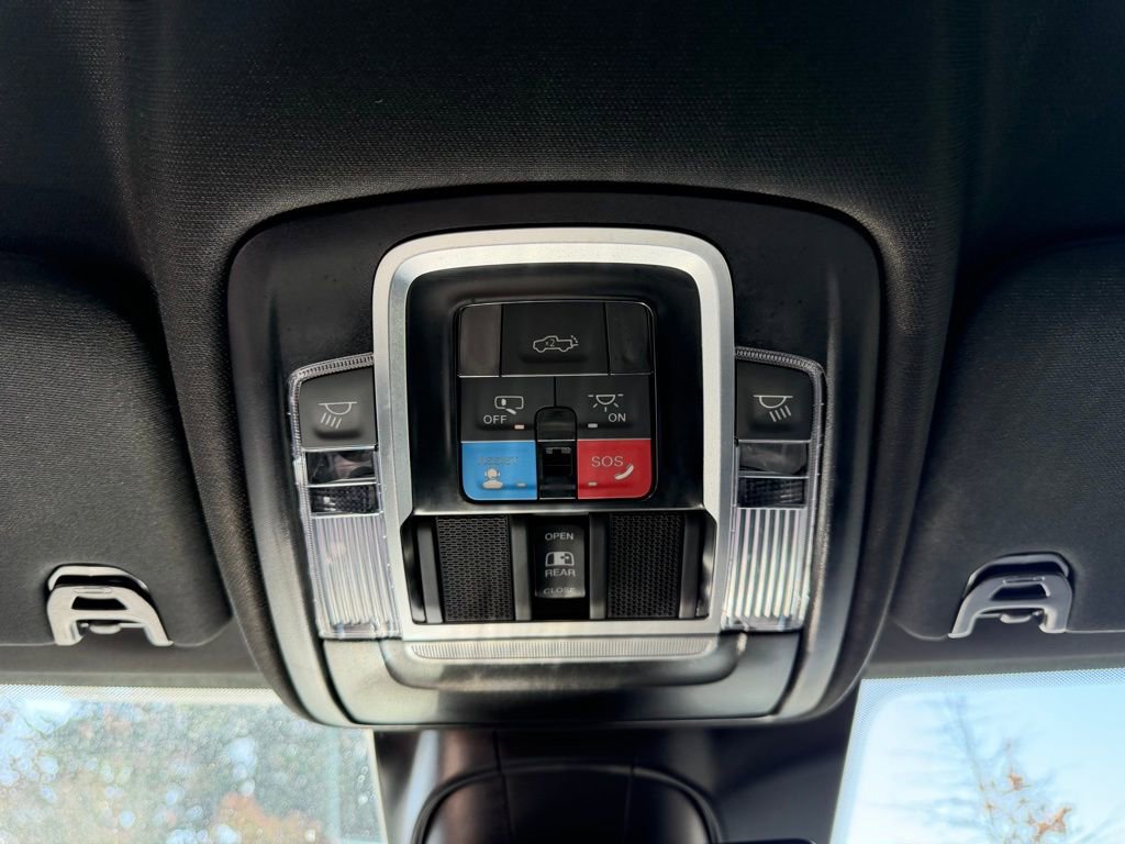 Used 2025 RAM 3500 Laramie w/ Sport Appearance Package image 30