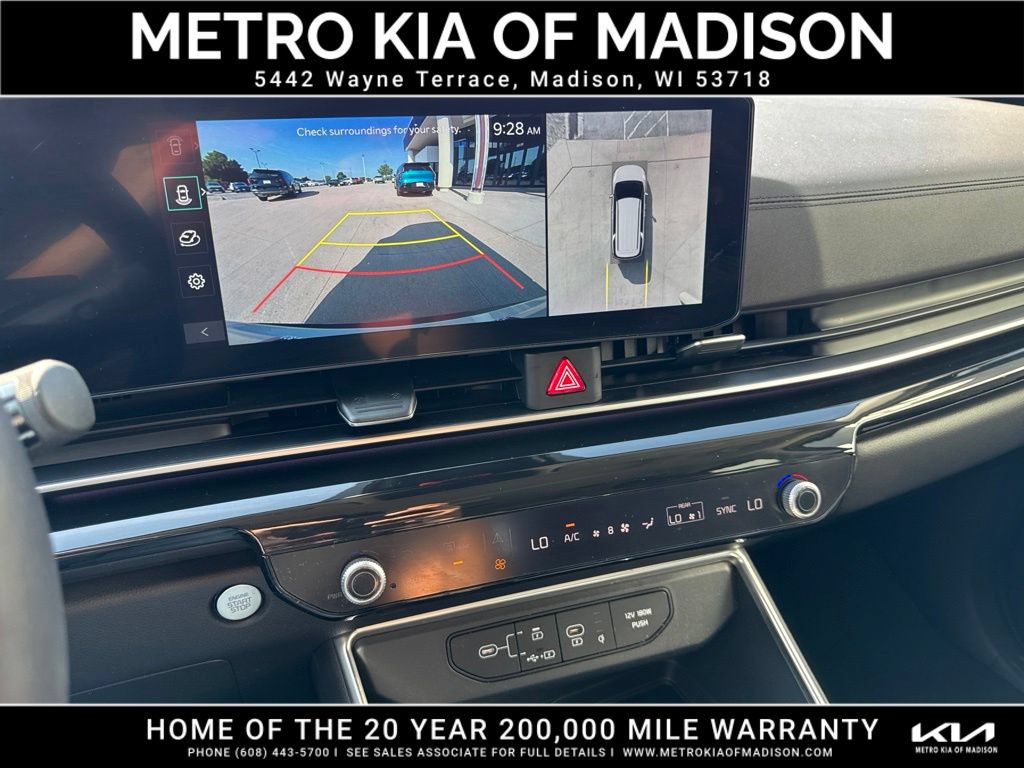 Used 2025 Kia Carnival SX Prestige FWD image 19