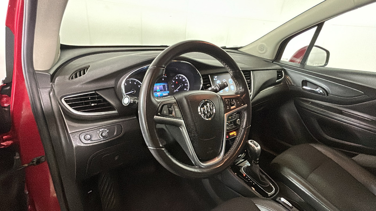 Used 2019 Buick Encore Preferred AWD/4WD image 17