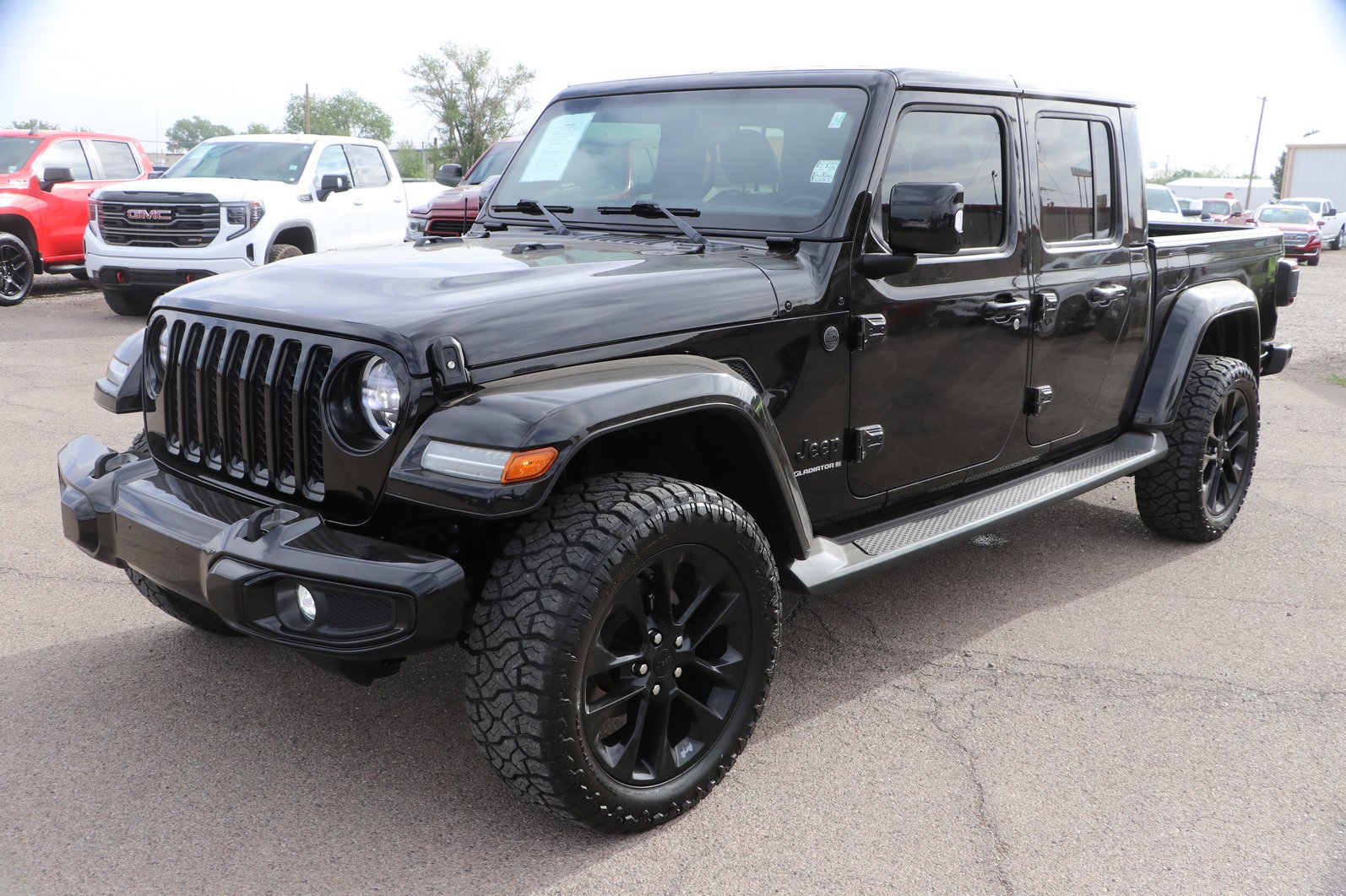 Used 2023 Jeep Gladiator Overland AWD/4WD image 3