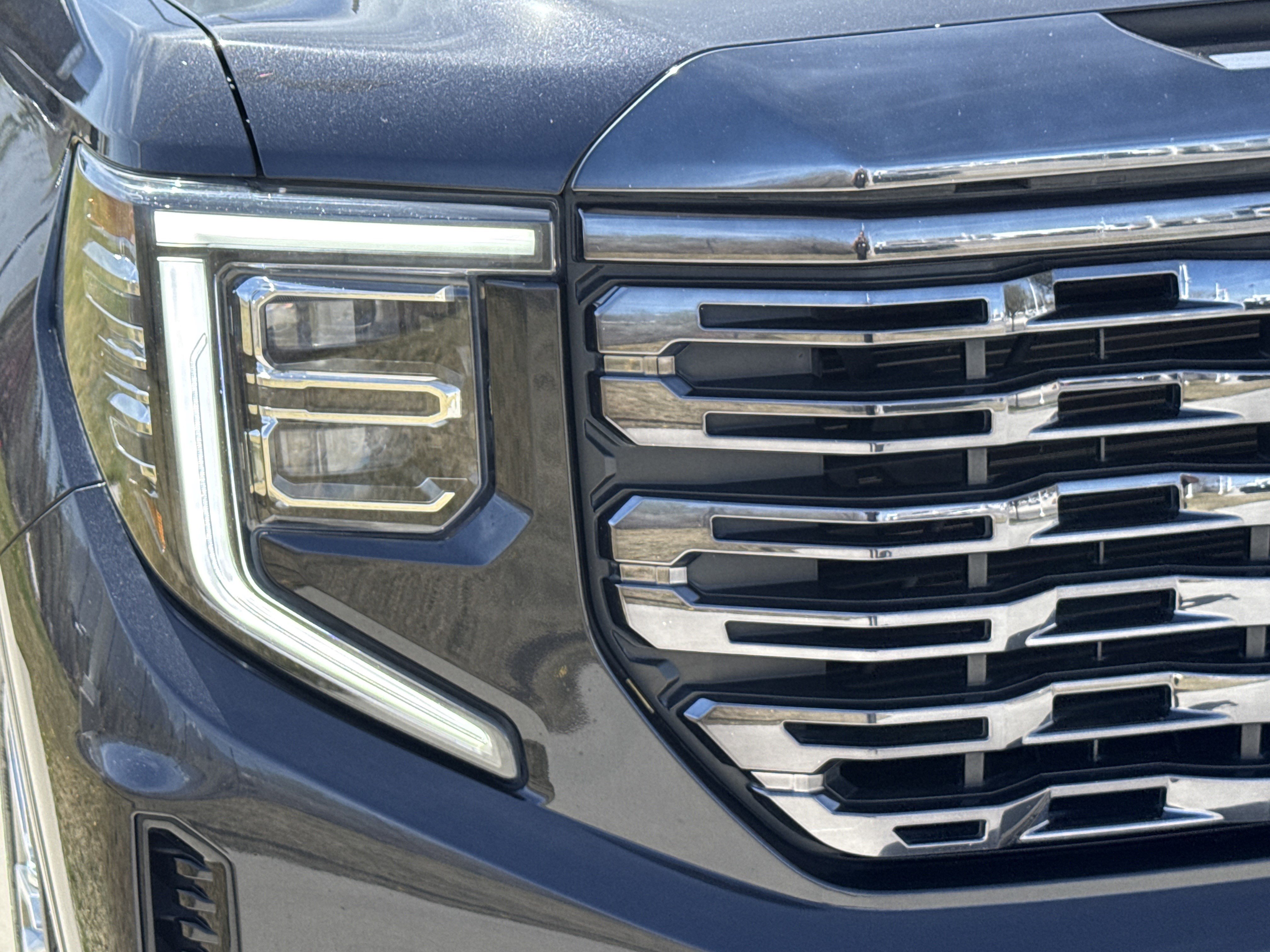 Used 2023 GMC Sierra 1500 Denali Ultimate image 10