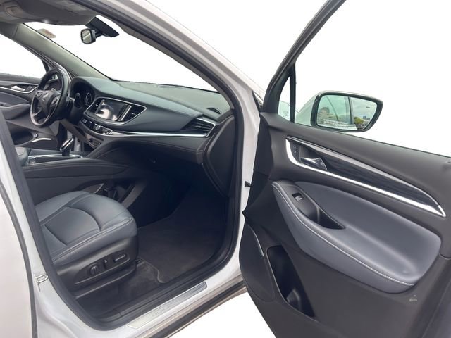 Used 2021 Buick Enclave Essence image 27