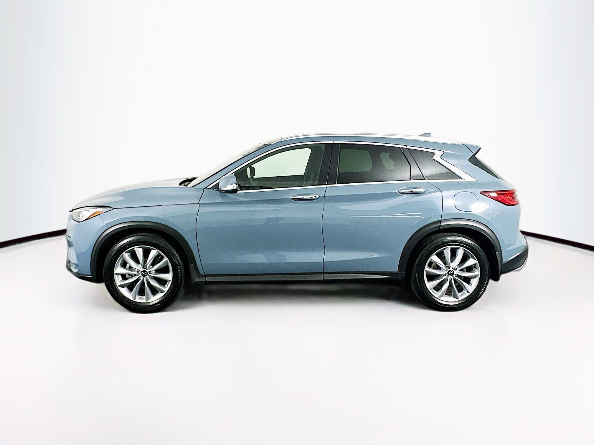 Used 2022 INFINITI QX50 Luxe image 4