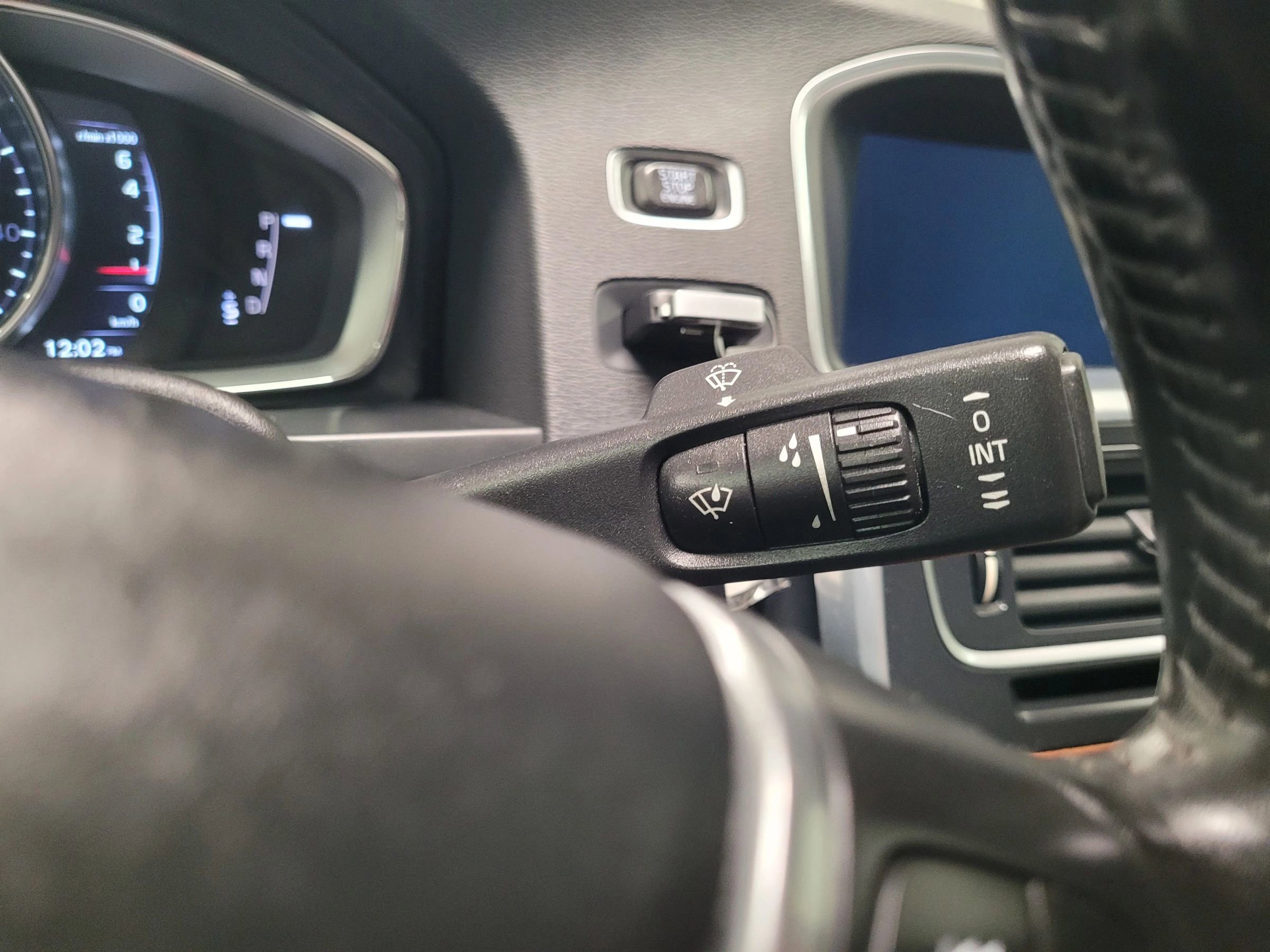 Used 2016 Volvo S60 T5 Inscription Platinum image 20